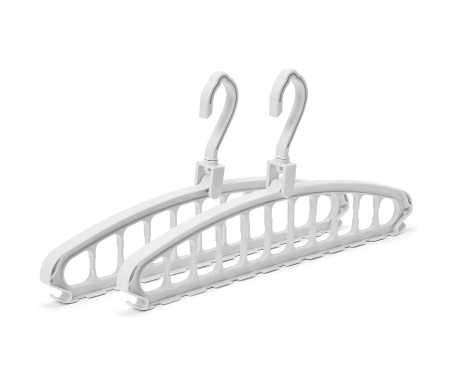 İki adet beyaz çok fonksiyonlu elbise askısı