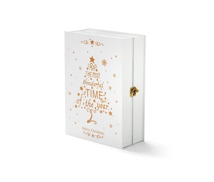 Altın renkli Noel ağacı baskısı ve kilidi olan beyaz bir LED Noel takvimi.