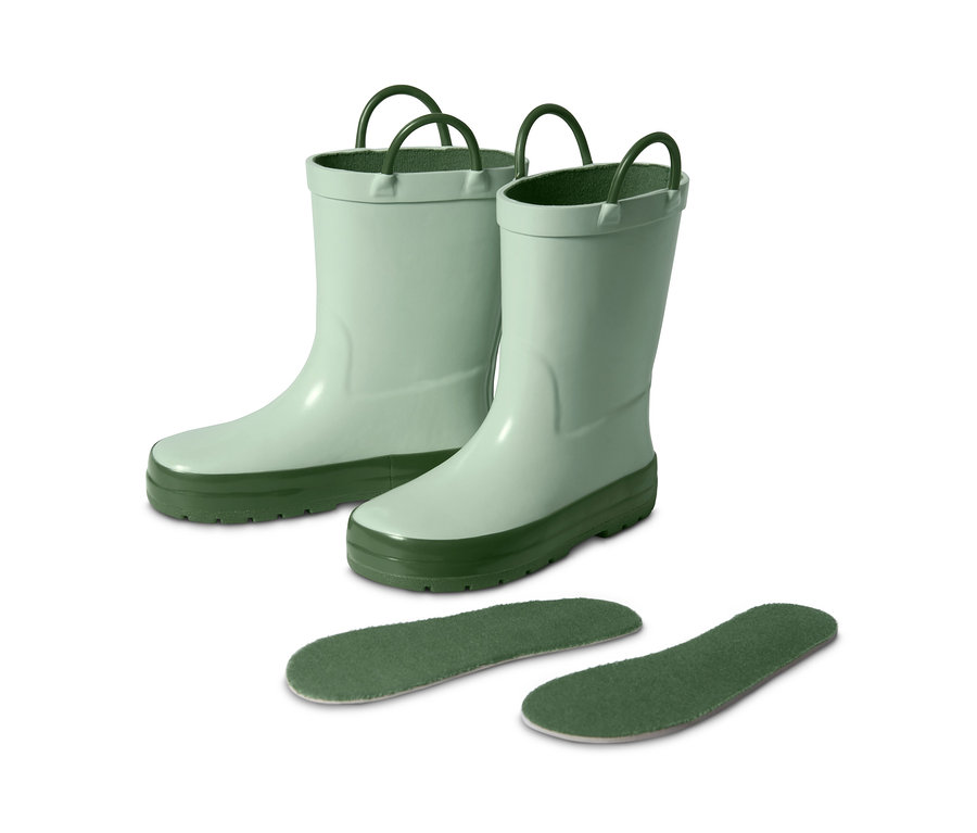 İki tabanı olan yeşil renkli lastik çizme