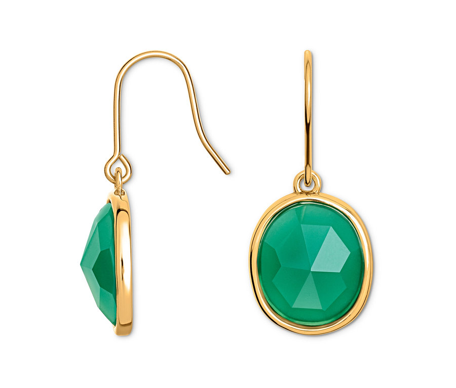 Yuvarlak yeşil taşlı iki altın küpe.