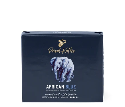 Bir paket Privat Kaffee African Blue - 500 g Öğütülmüş kahve.