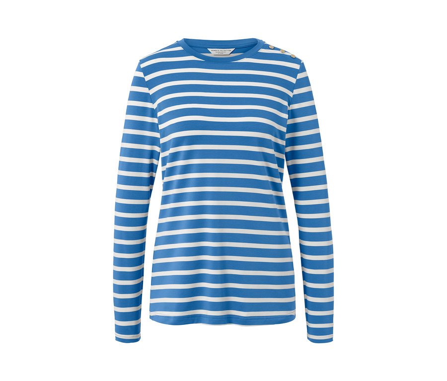 Mavi ve beyaz çizgili, uzun kollu tişört.