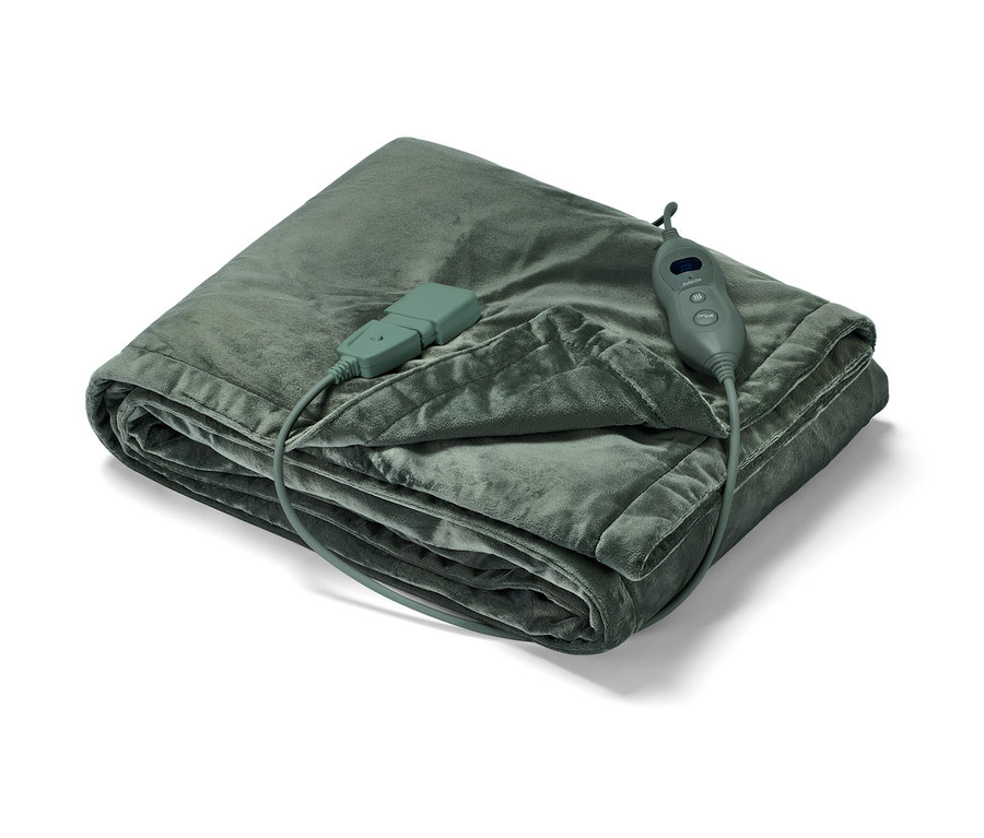 Katlanmış elektrikli battaniye.