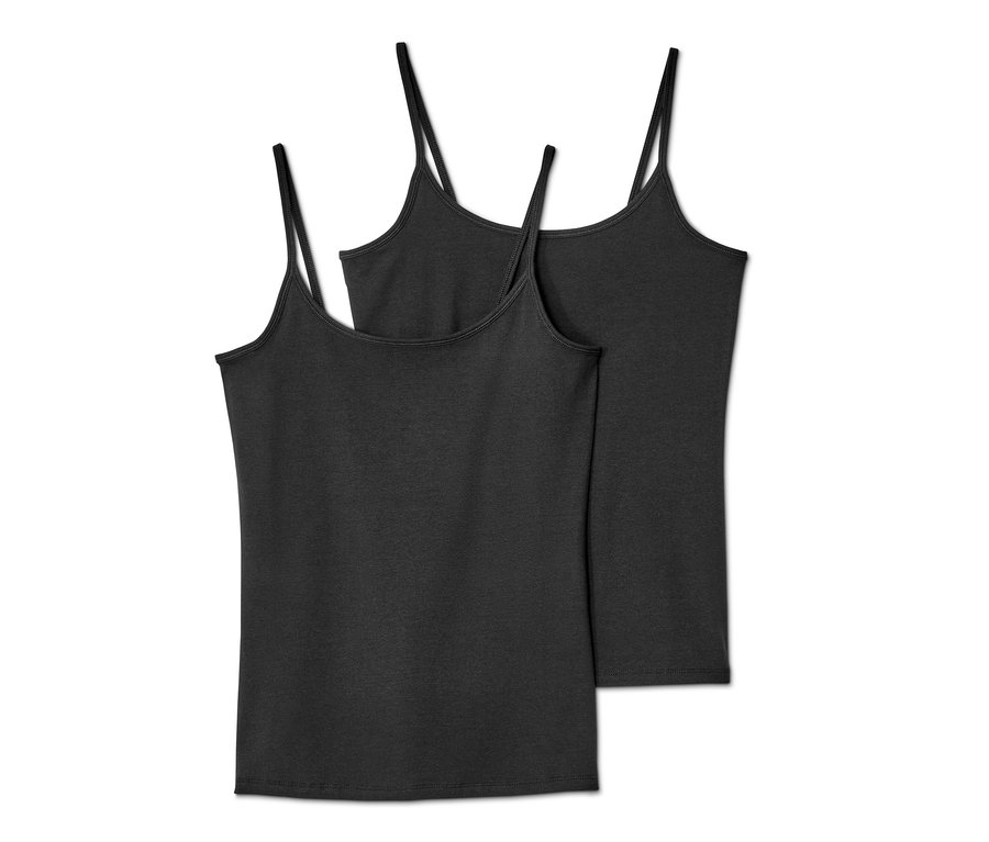 İki adet siyah İp Askılı Atlet üst üste duruyor.