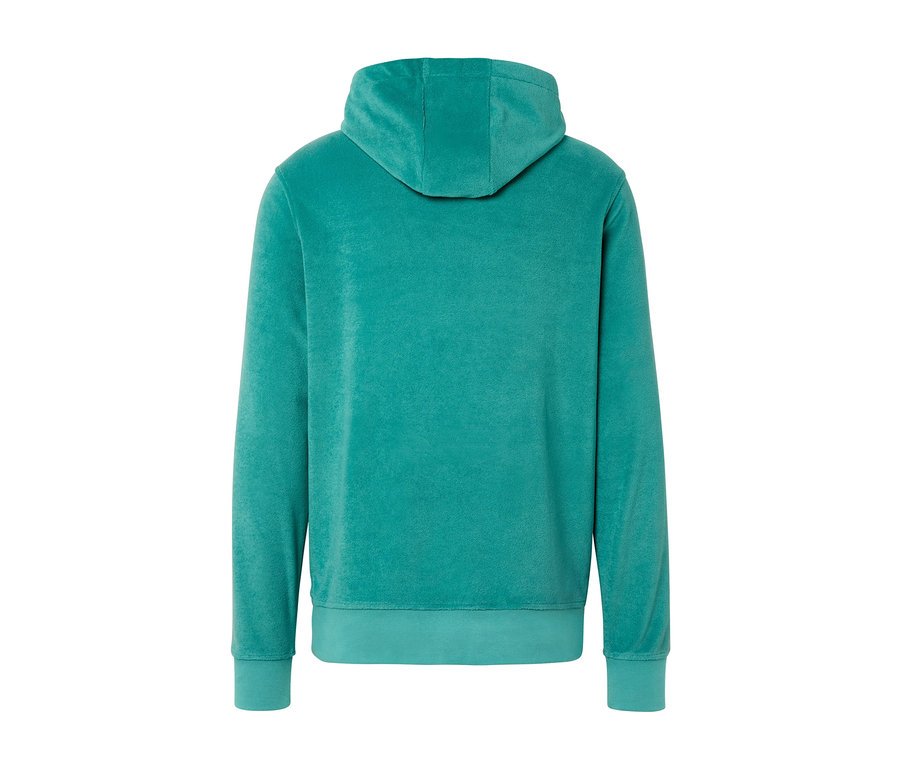 Yeşil bir havlu kapüşonlu sweatshirtün arka görünümü.
