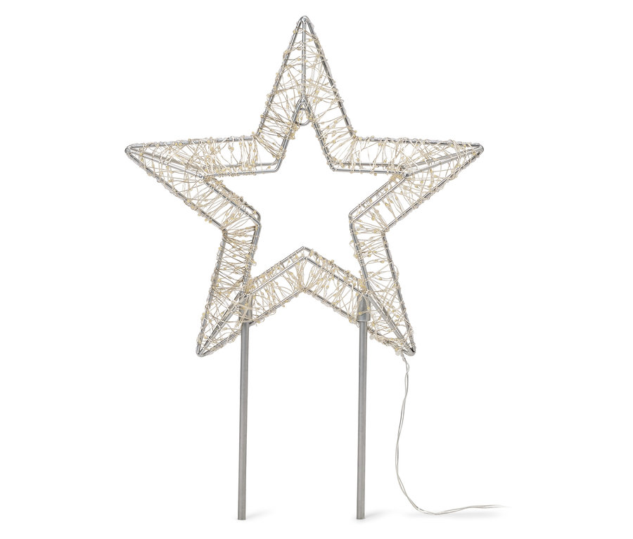 İki gümüş çubuk üzerinde sıcak beyaz ışıklar bulunan gümüş renkli tel yıldız.