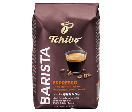 Tchibo'dan bir paket Barista Espresso çekirdek kahve. Paketin üzerinde bir fincan espresso ve kahve çekirdekleri var.