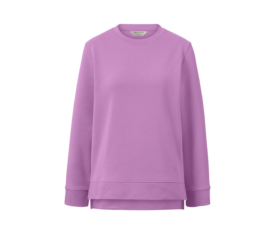Lila sweatshirt.