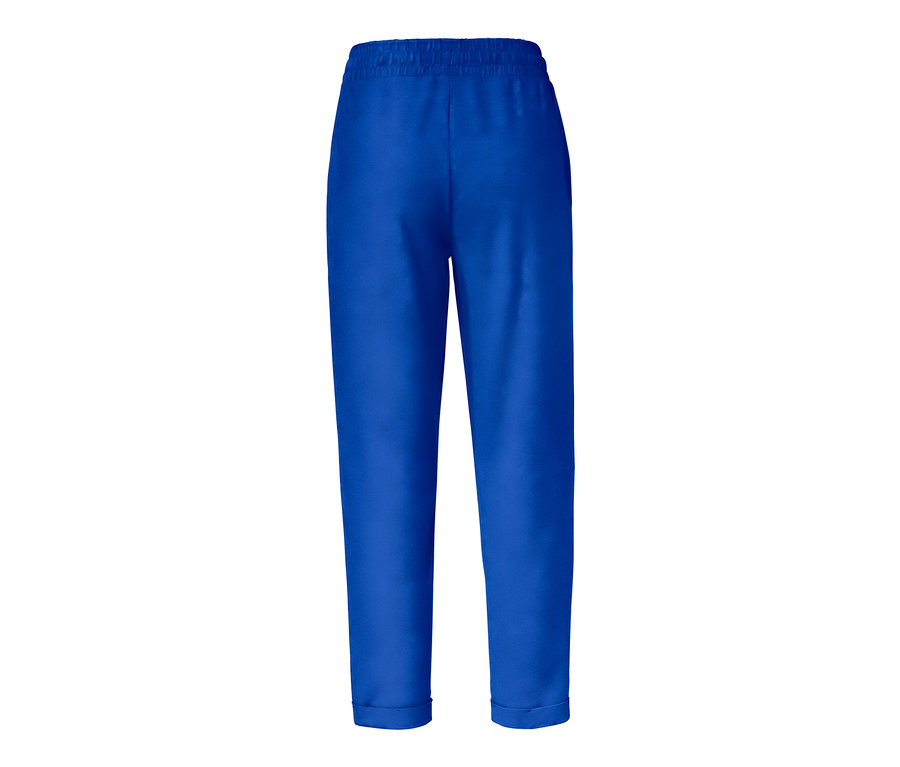 Mavi pijama altı.