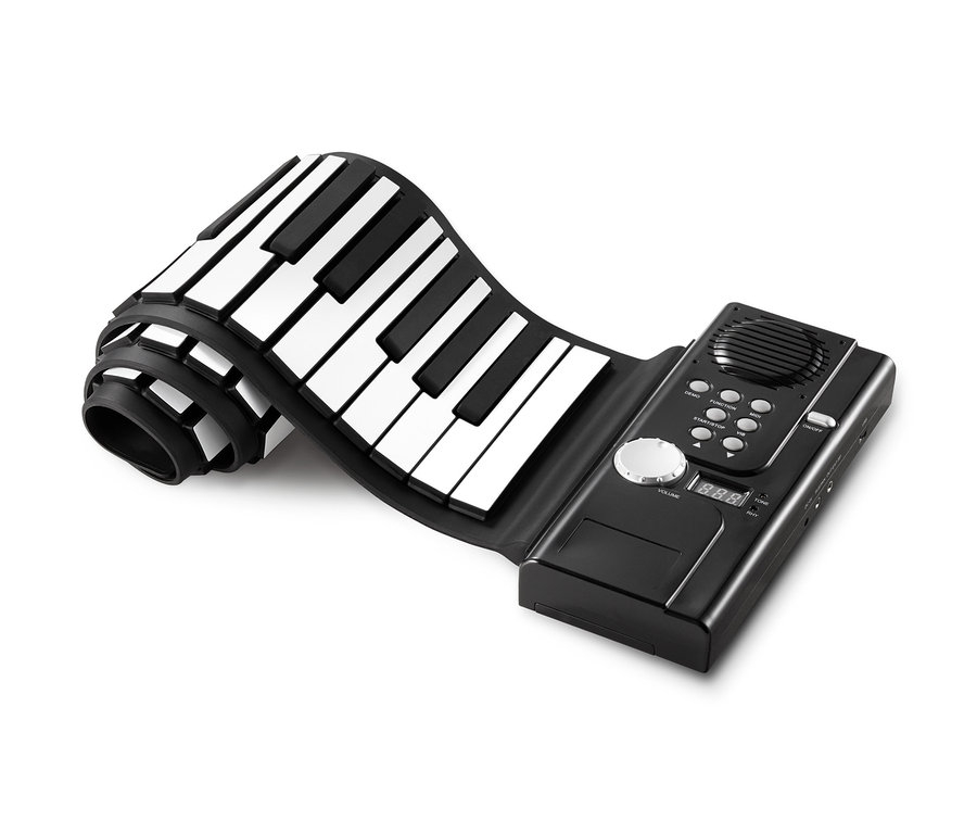 Siyah, beyaz ve siyah tuşlu elektronik katlanabilir piyano.