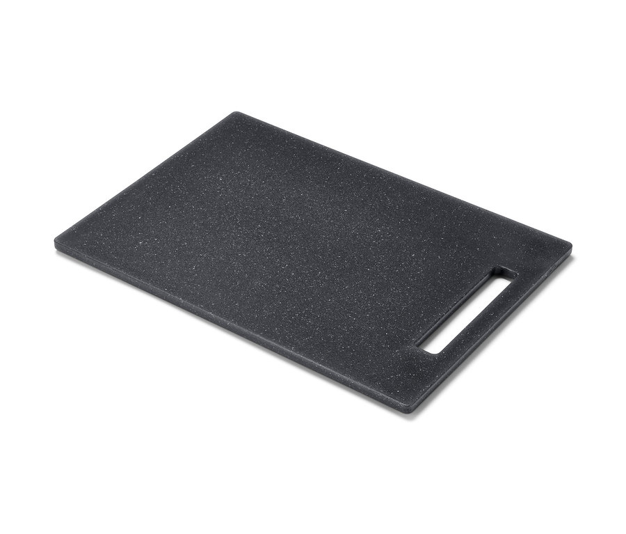 Siyah granit görünümlü, tutma yeri olan kesme tahtası.
