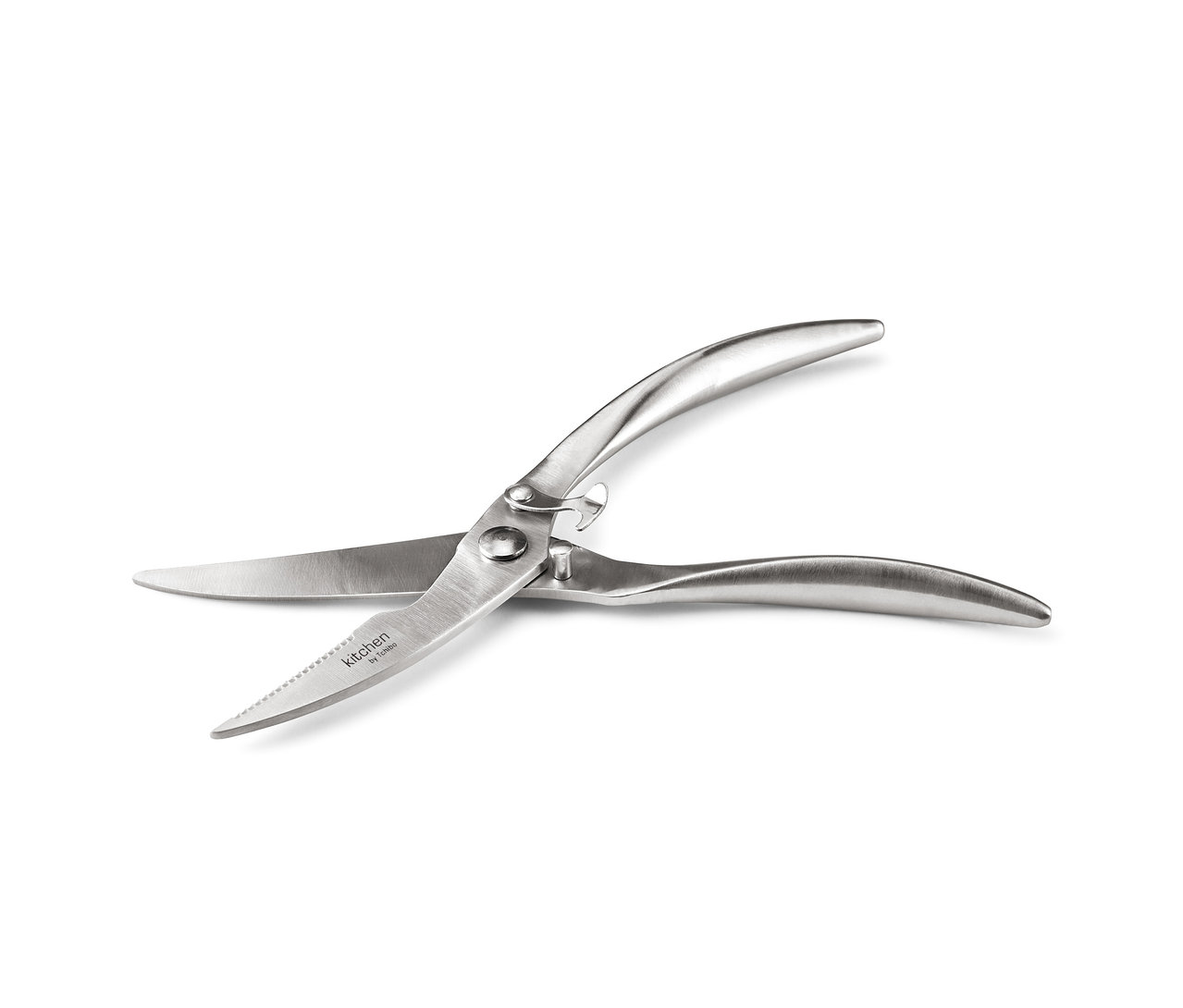 Beyaz bir arka plan üzerinde açık, gümüş rengi tavuk makası.