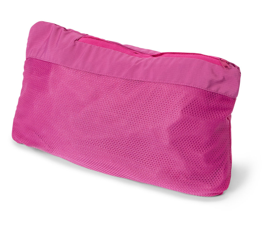 Fermuarlı, pembe renkli, file kumaş saklama torbası.