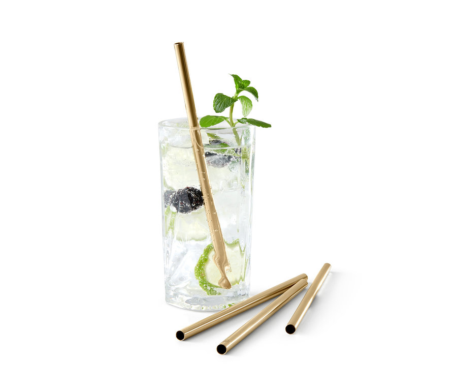 Buz, meyve, nane ve metal pipet içeren bir içecekle dolu şeffaf bardak. Bardağın yanında üç metal pipet duruyor. 4 Adet Metal Pipet