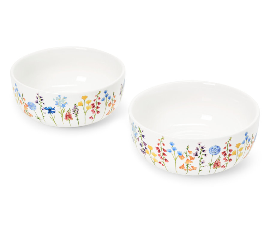 Çiçek desenli iki beyaz kase.