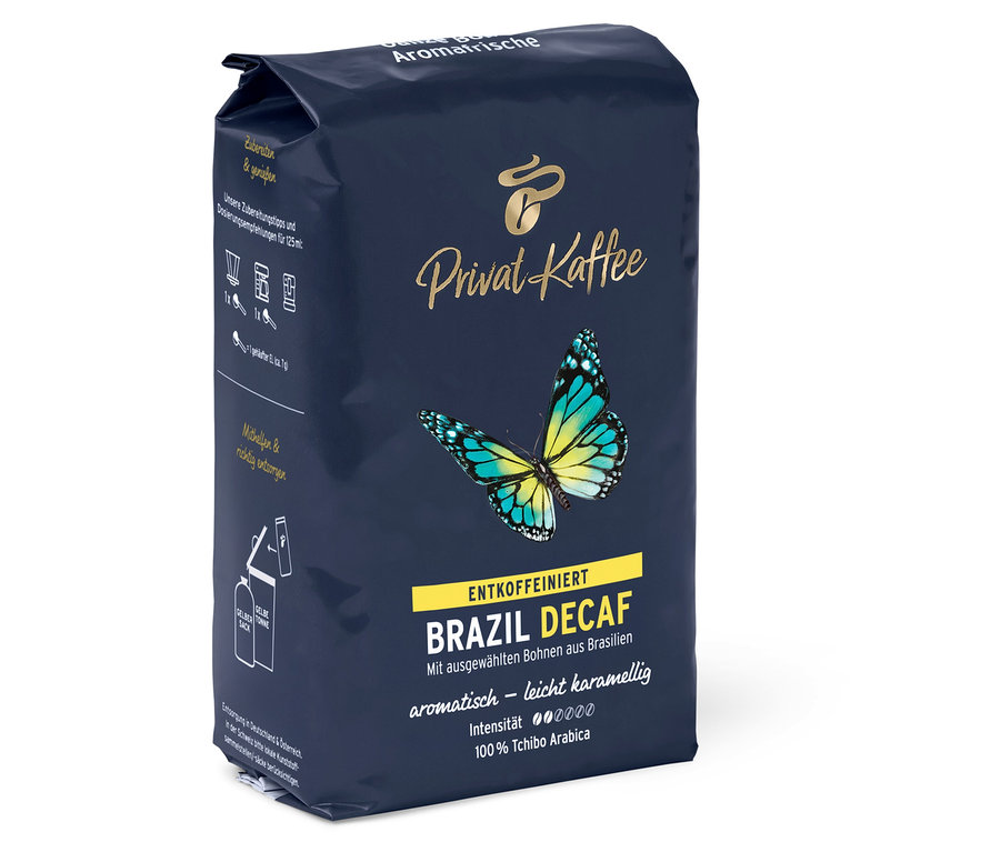 Bir paket Privat Kaffee Brazil Mild - 6x 500 g Ganze Bohne ve Privat Kaffee Brazil (Kafeinsiz) - 500g Çekirdek Kahve kahvesi. 