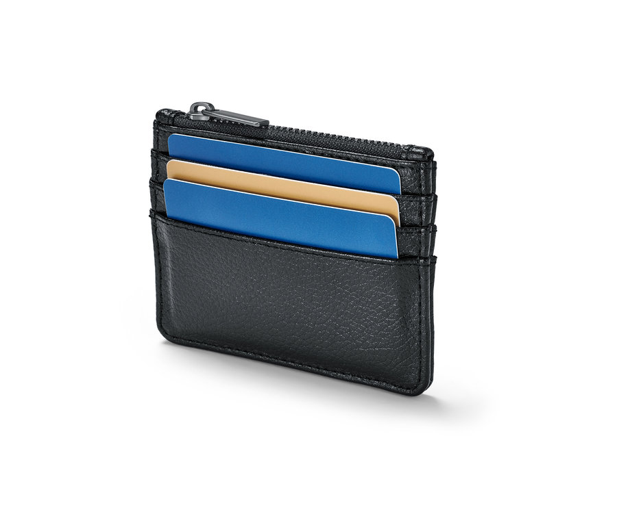 Mavi ve bej kartları olan siyah kartlık.