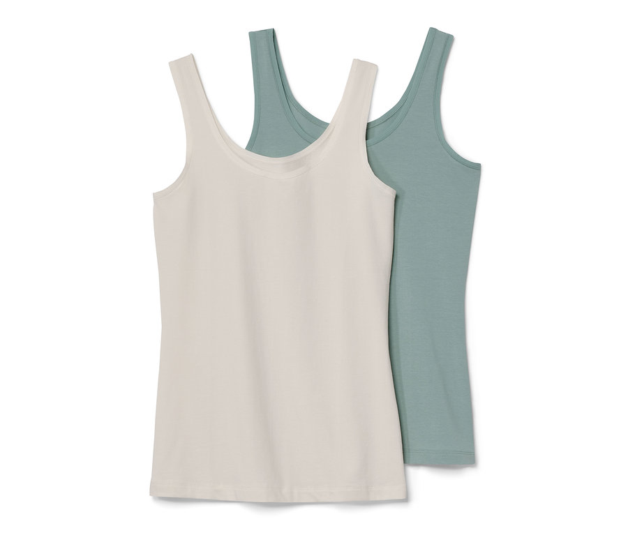 İki adet atlet, biri krem rengi, diğeri yeşil.