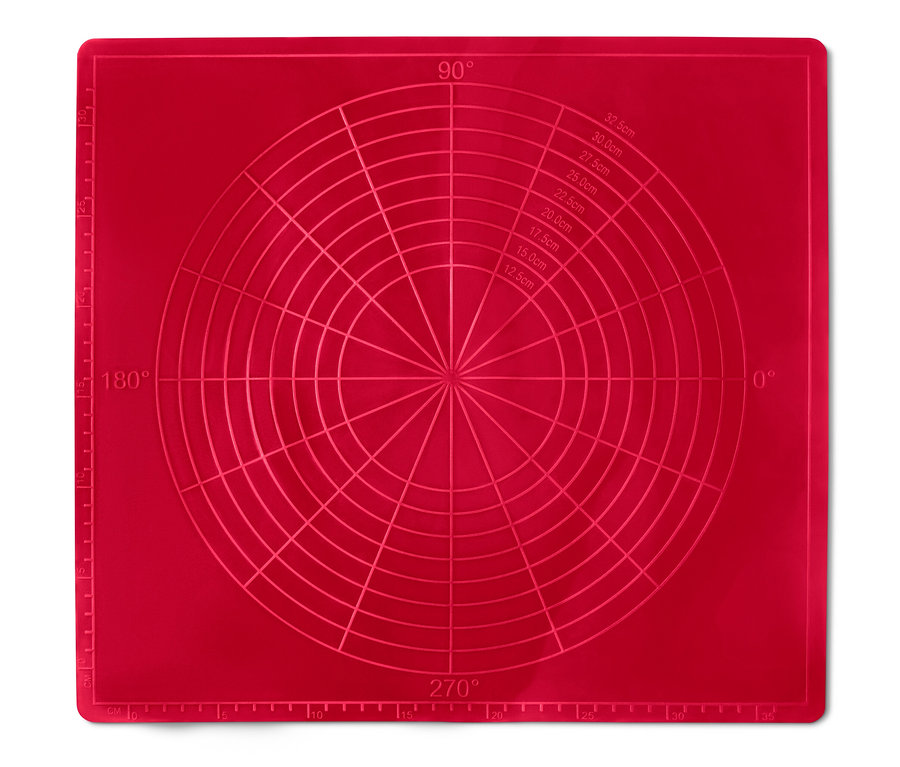 Açı ve santimetre işaretleri olan kırmızı, dayanıklı pişirme matı.