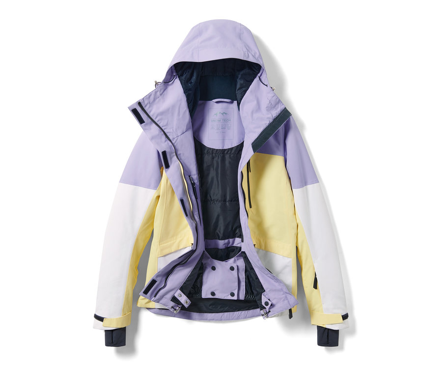 Açık, açık mor, sarı ve beyaz renklerde kayak montu.