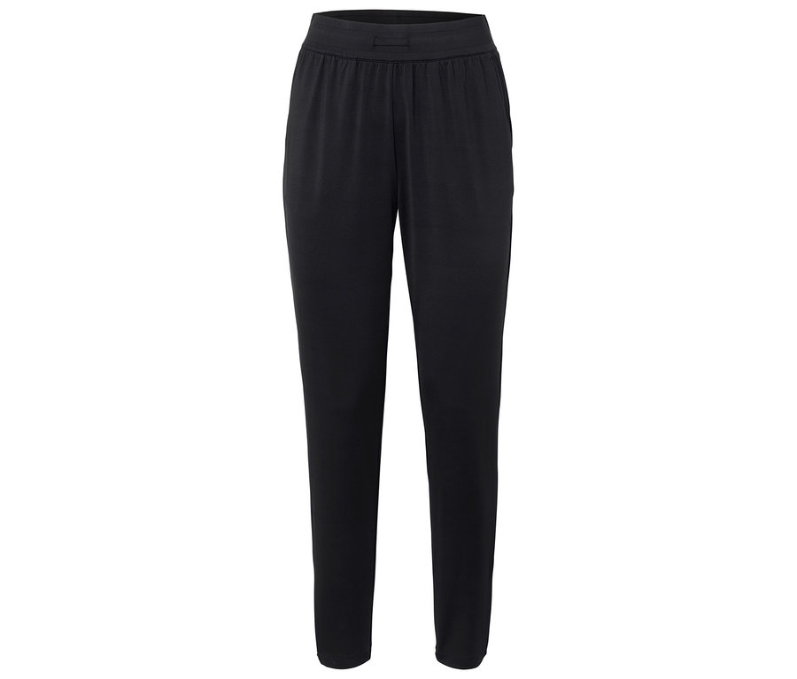 Lastikli, siyah eşofman altı.