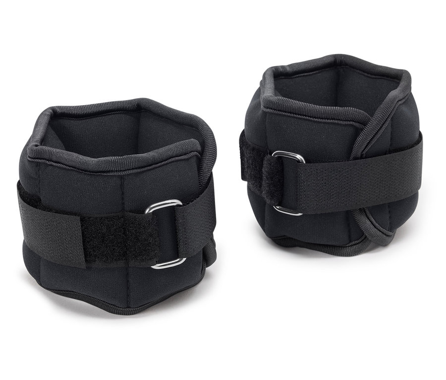 Cırt cırtlı iki siyah ayak bileği ağırlığı.