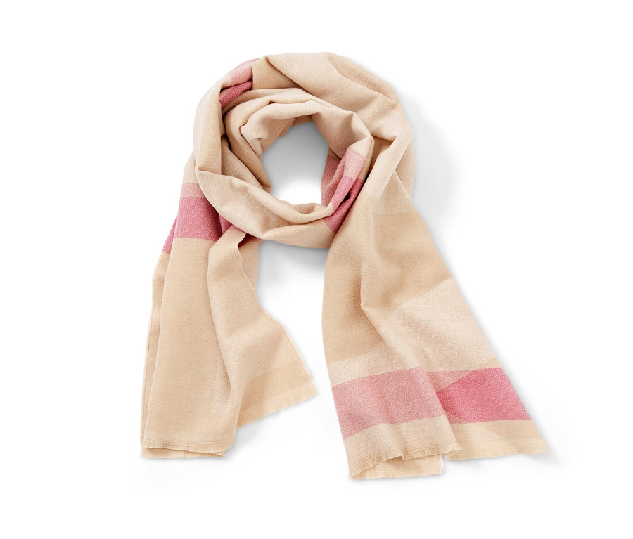 Pembe şeritli ve püsküllü bej atkı