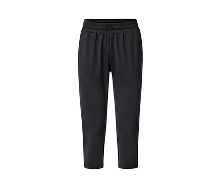 Siyah renkli, 3/4 boy spor pantolon.