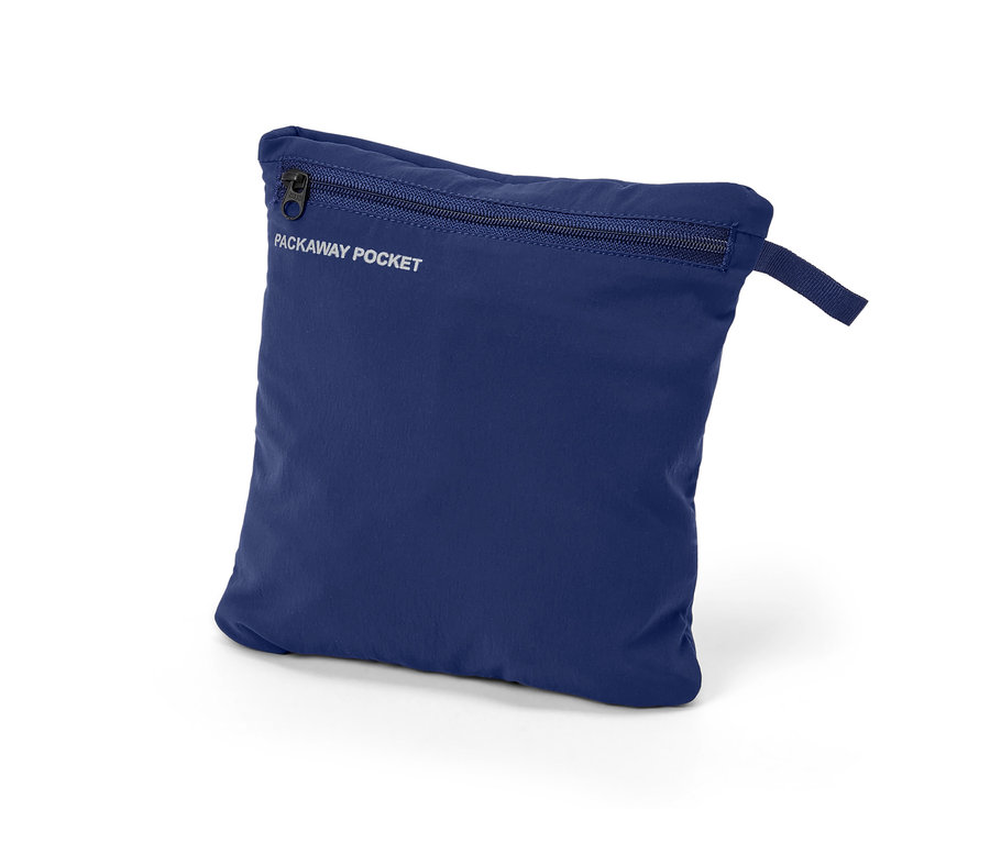 Paketlenmiş lacivert outdoor pantolonu. 
