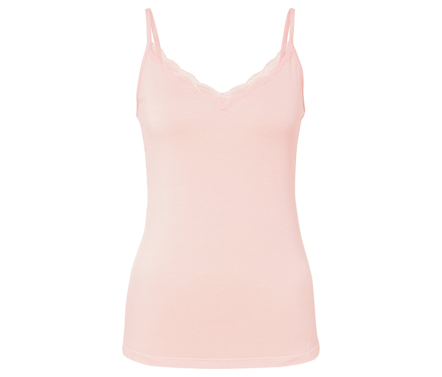 Beyaz bir arka plan üzerinde dantel detaylı açık pembe bir atlet.