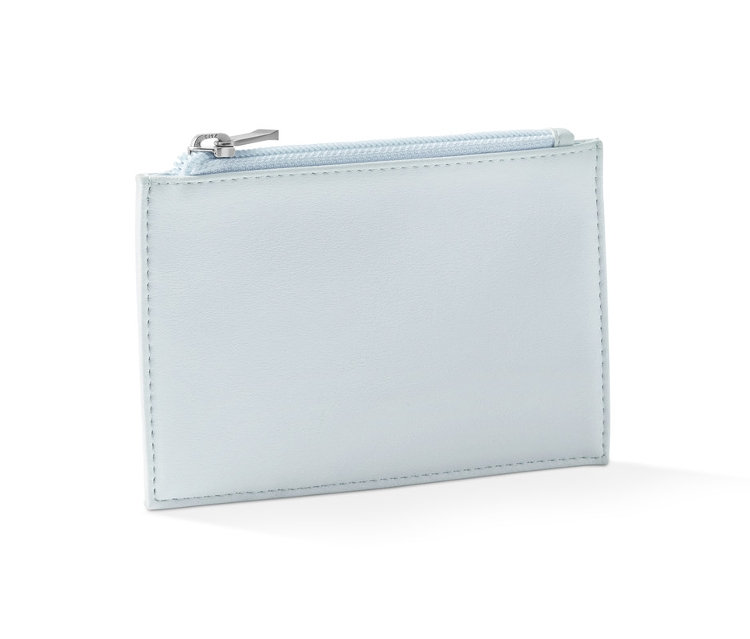 Fermuarlı, açık mavi bir cüzdan.