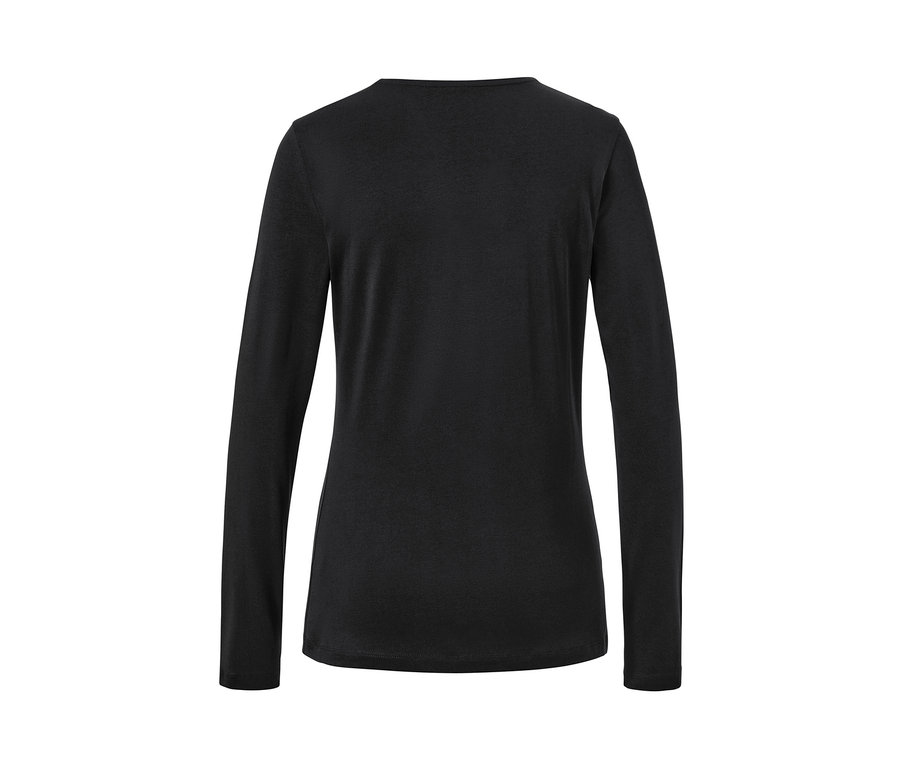 Siyah uzun kollu tişört.