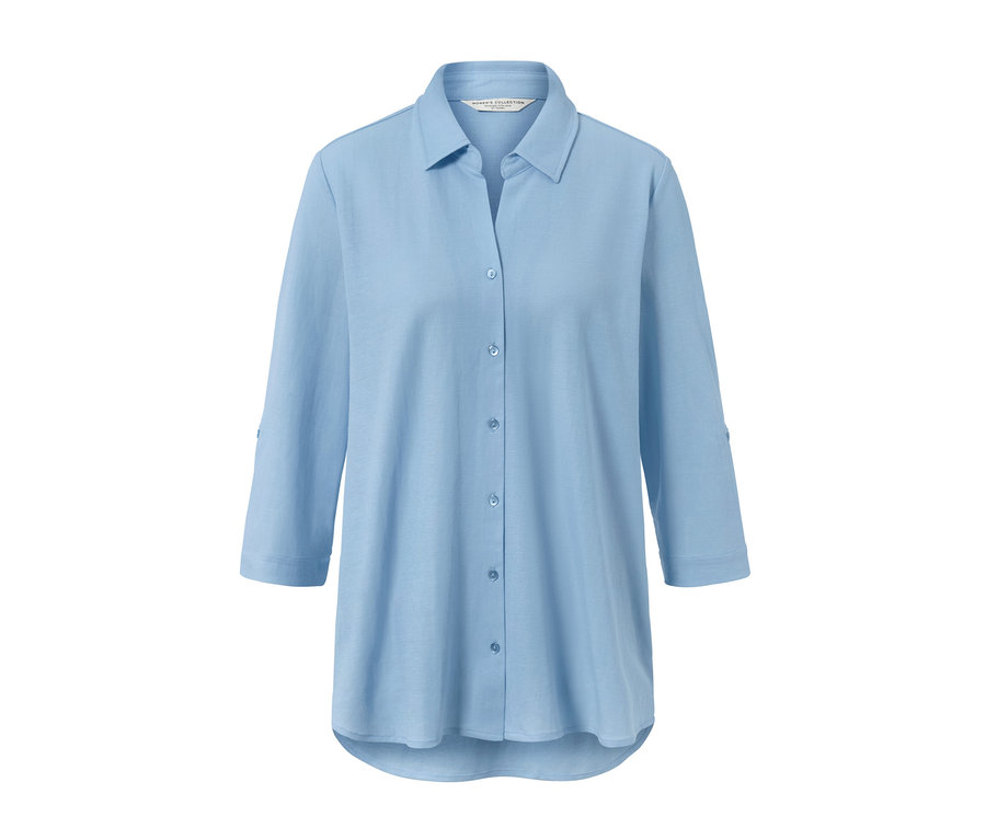 Açık mavi renkli, üç çeyrek kollu pike jarse gömlek.