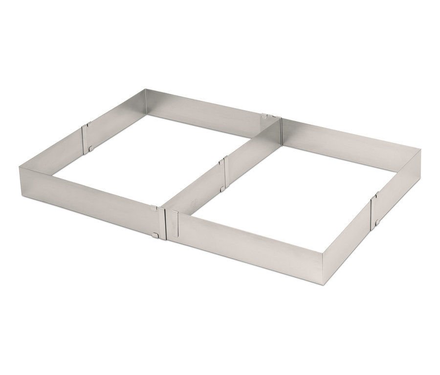 İki paslanmaz çelik fırın çerçevesi beyaz bir arka planda yan yana duruyor.