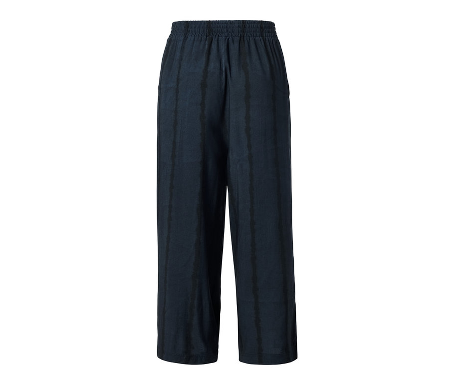 Baskılı bol paça pantolon.