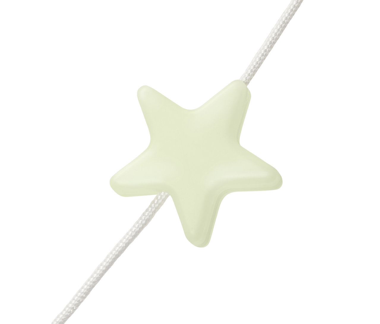 8'li setten gece parlayan yıldız işaretleme klipsinin yakın çekimi.