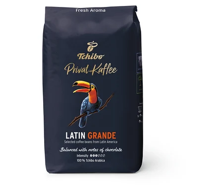 500g'lık bir paket Privat Kaffee Latin Grande çekirdek kahve.
