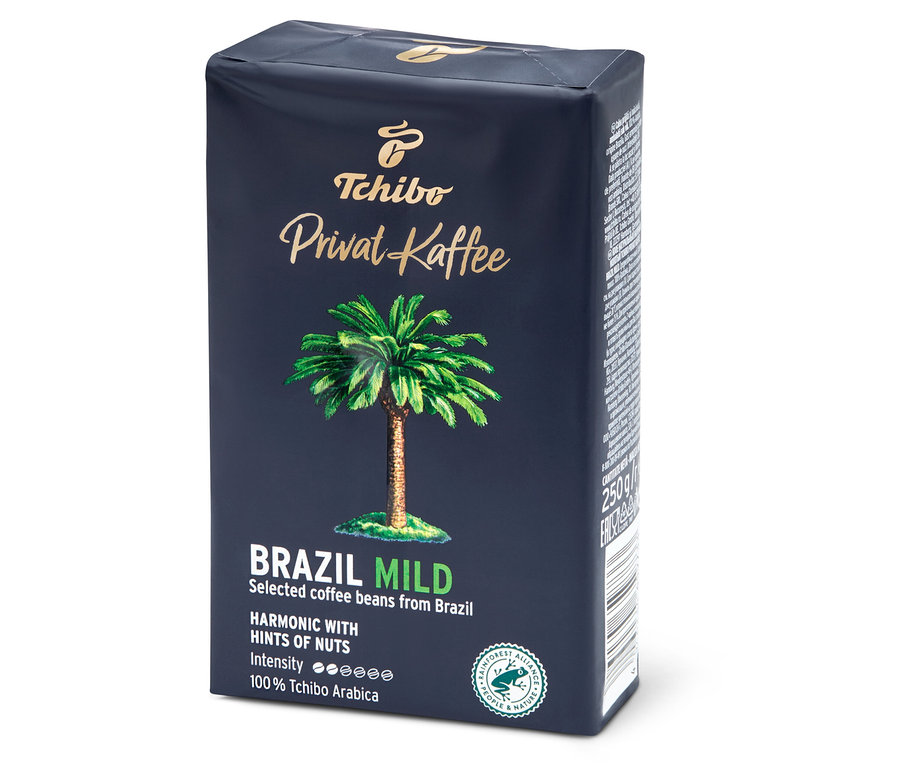 Bir paket Privat Kaffee Brazil Mild Öğütülmüş Filtre Kahve 250 g. Ambalajın üzerinde bir palmiye ağacı resmi var.