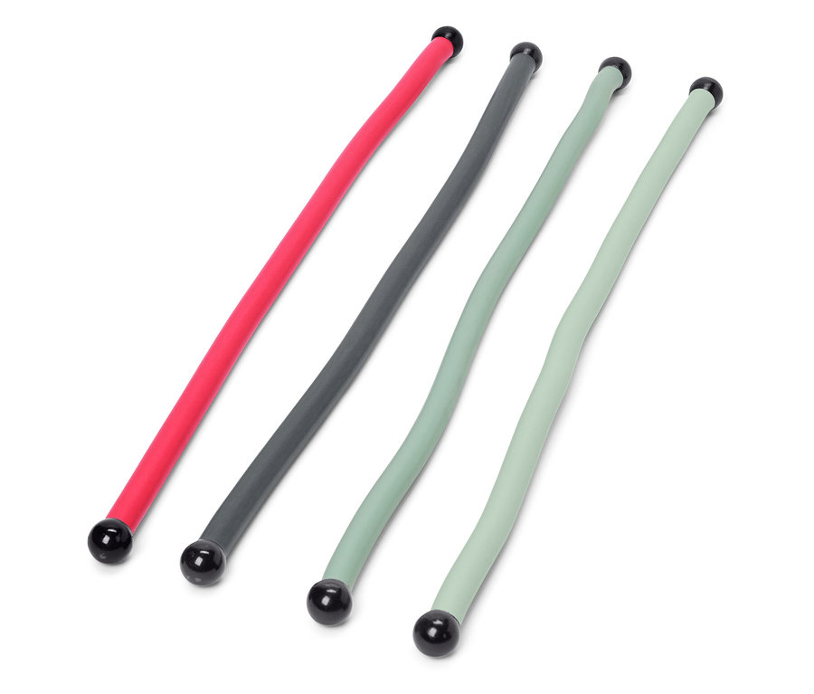 Kırmızı, gri ve açık yeşil renklerde dört adet Power Kabelbinder beyaz bir arka plan üzerinde duruyor.