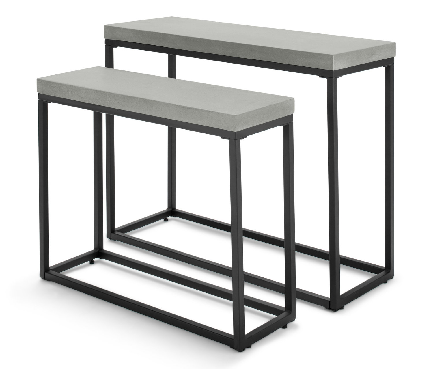 Beyaz bir arka plan üzerinde beton görünümlü iki metal konsol sehpa.