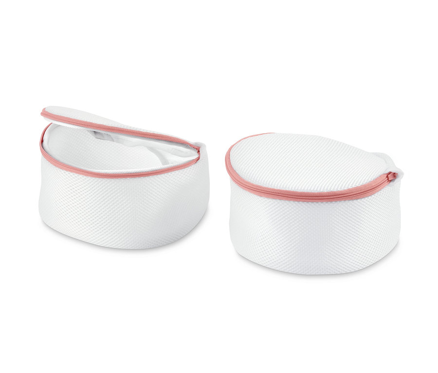 Pembe fermuarlı iki adet beyaz file sütyen yıkama torbası.