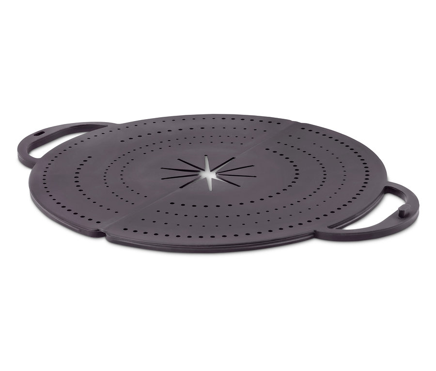 Beyaz bir arka planda delikleri ve kulpları olan gri, yuvarlak bir sıçrama koruyucusu.