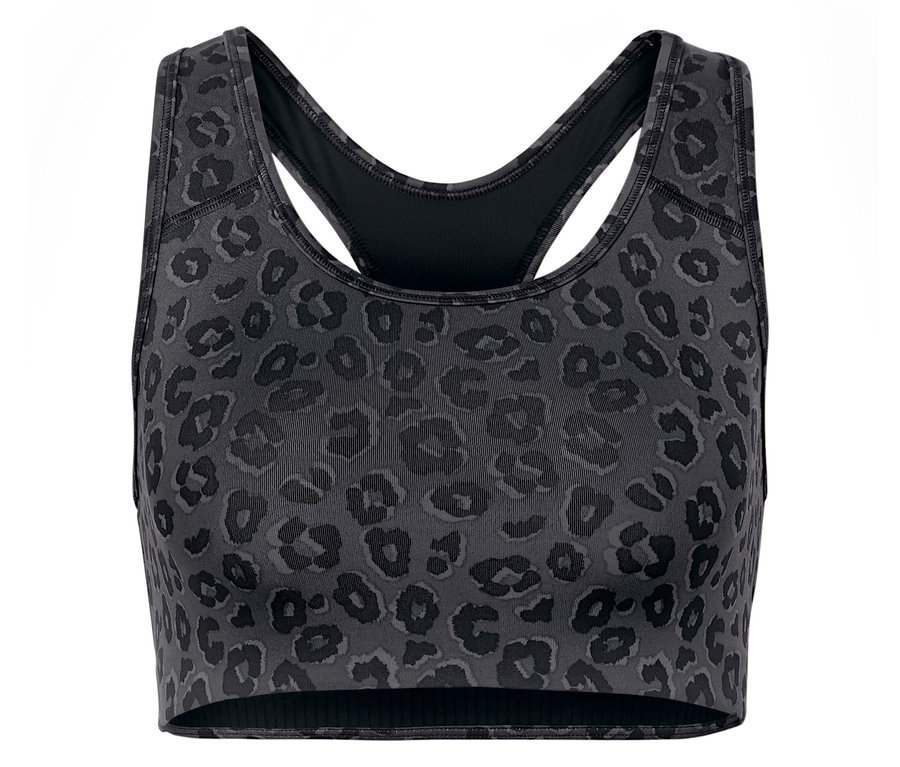 Hayvan desenli gri bir spor sutyeninin yakın çekimi.