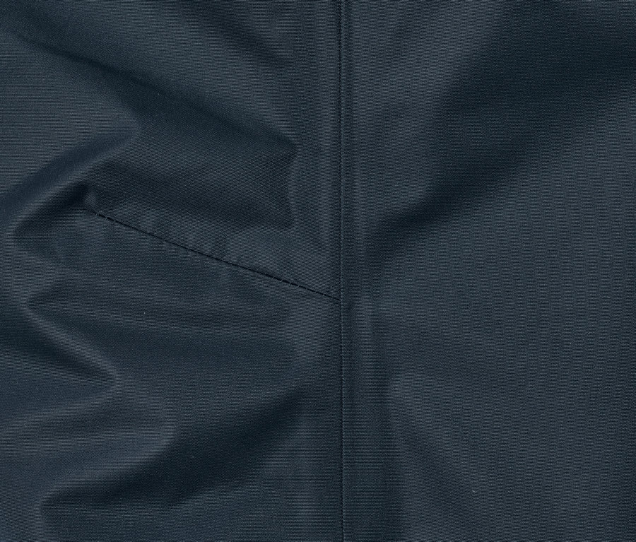 Yağmur Pantolonu, Lacivert renginin yakın çekimi