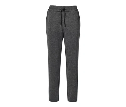 Gri renkli, bağcıklı jogger pantolon.