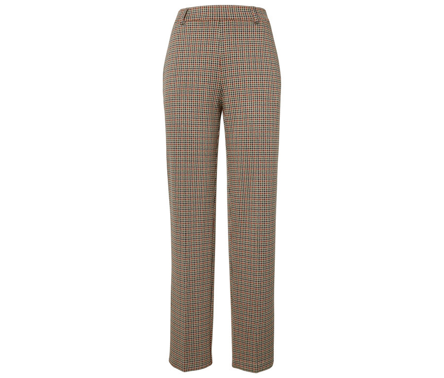 Kareli desene sahip pantolon.