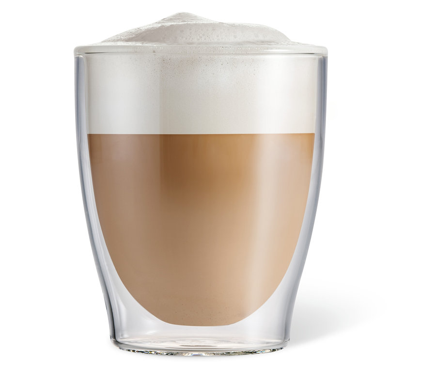 Çift cidarlı Caffè Crema bardağında köpüklü kahve.