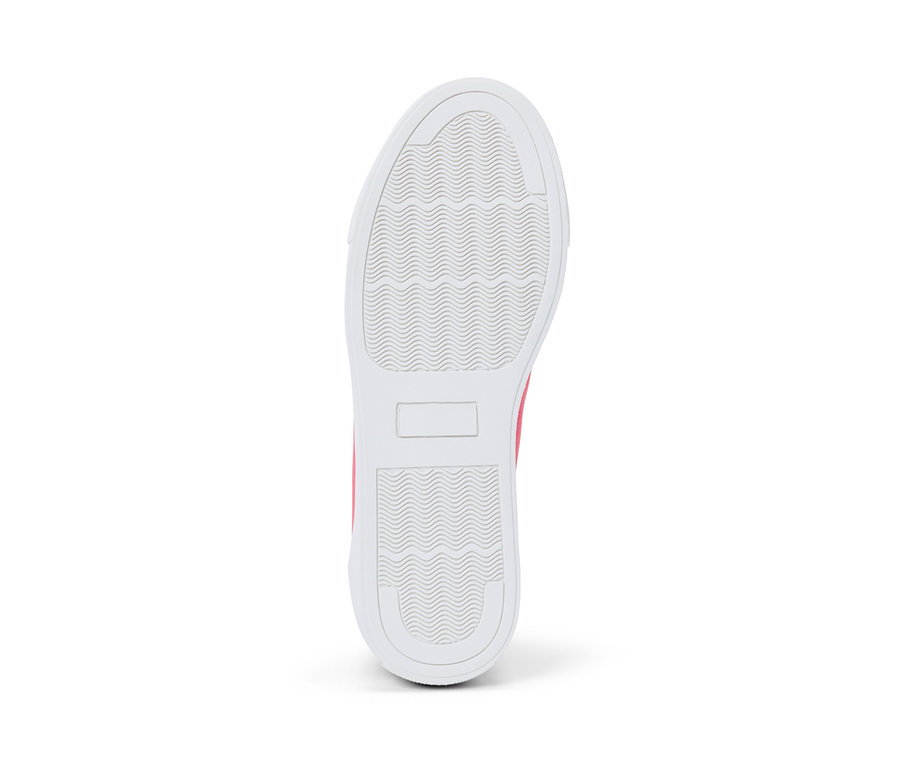 Kanvas Sneaker'ın tabanı beyazdır.