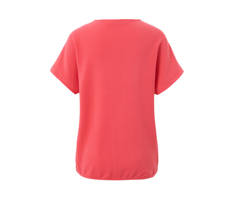 Mercan rengi bluzun arka görünümü.