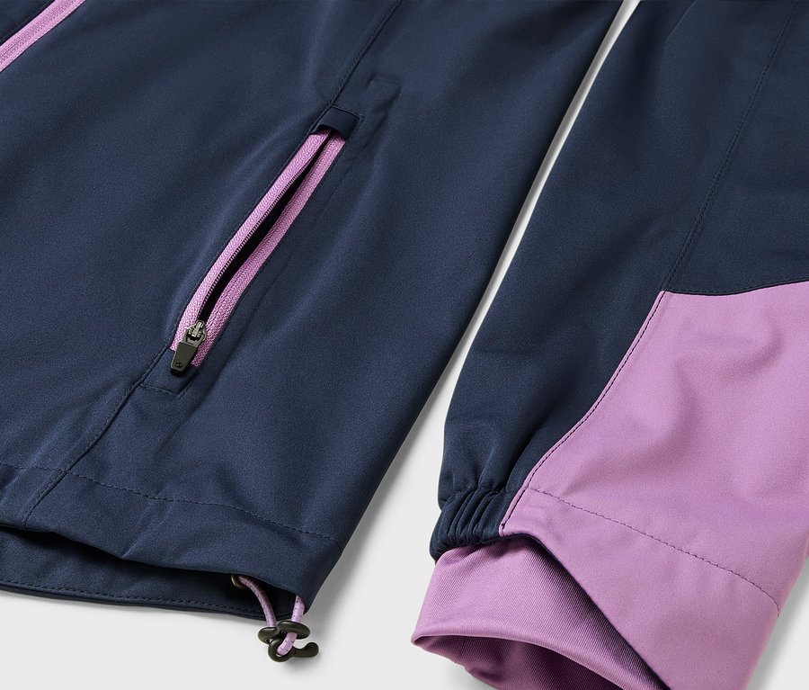 Mor detaylı bir Rad-Regenjacke detayı.